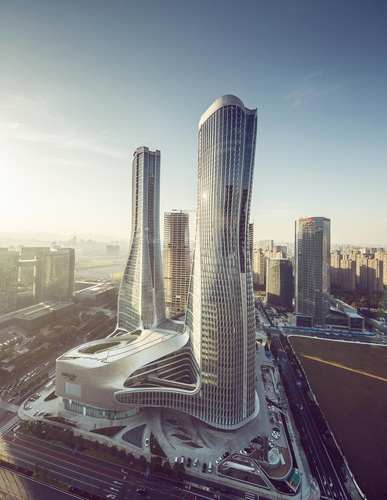 双轮驱动，绿色发展，探索公司的新能源双碳与环保业务并进之路