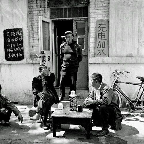 巨星陨落，时代记忆的消逝与传承