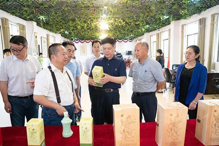 电动汽车，引领未来中国发展的绿色引擎