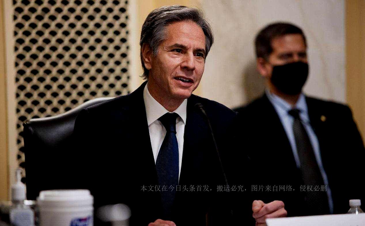 对等关税政策下的全球经济波动，避险情绪升温与黄金投资的持续上扬