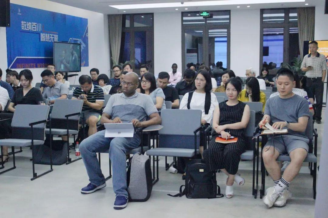 近年来最大力度措施支持地方化债，政策创新与风险防控并进