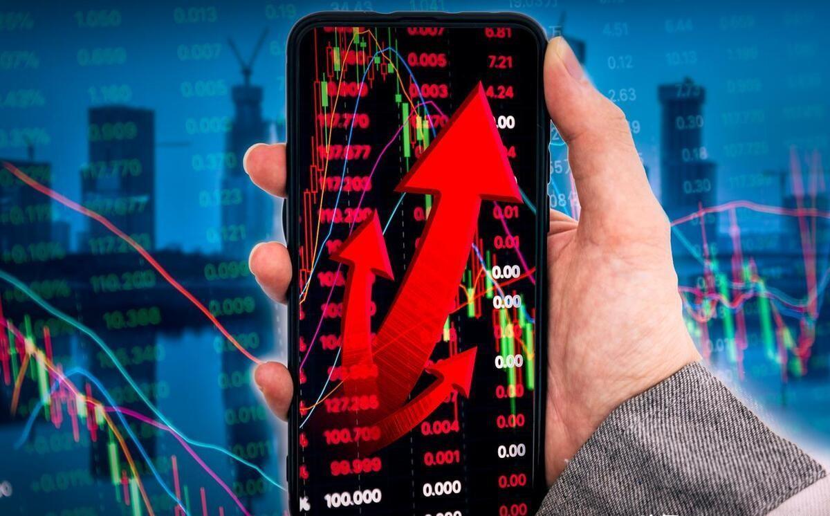 港股市场回暖迹象明显，恒指微涨0.52%恒生科指上扬1.41%汽车股领涨市场