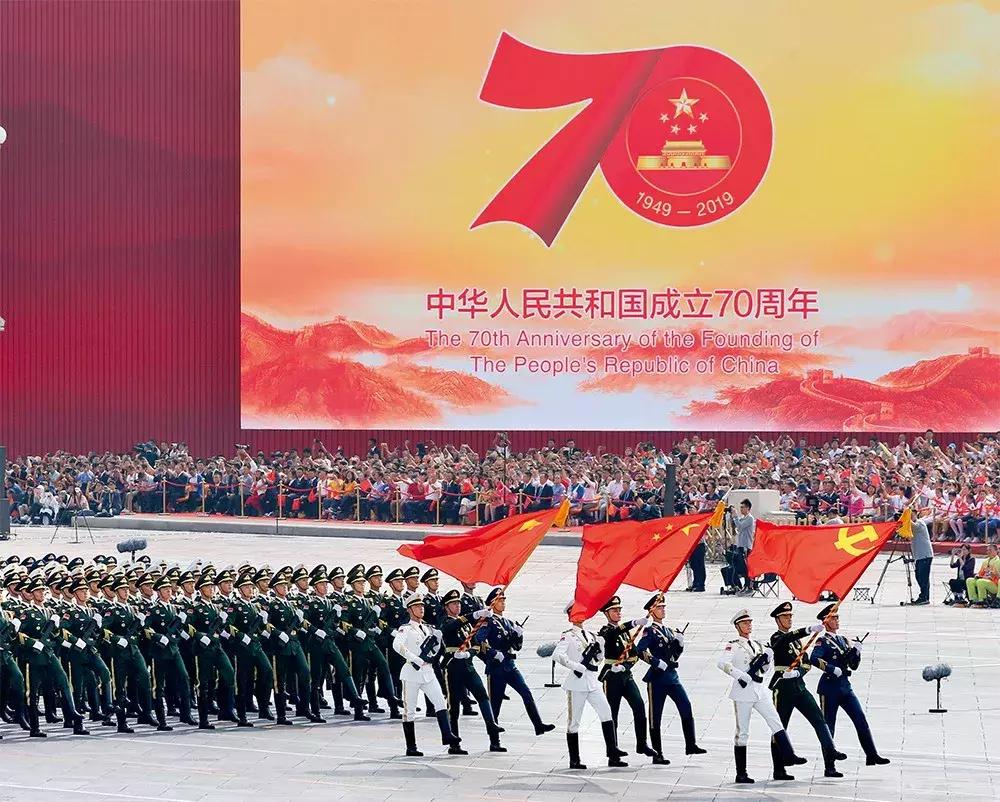 辉煌成就的背后，是干部员工共同努力的结果