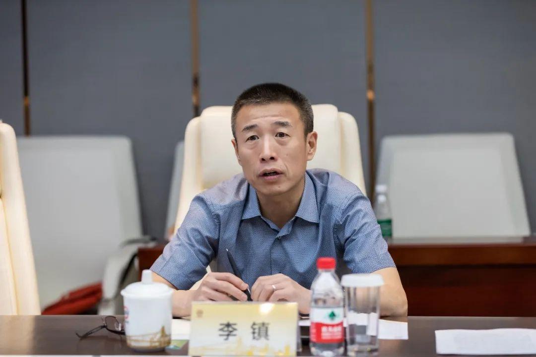 鞍钢股份有限公司，钢铁行业的领航者与创新者