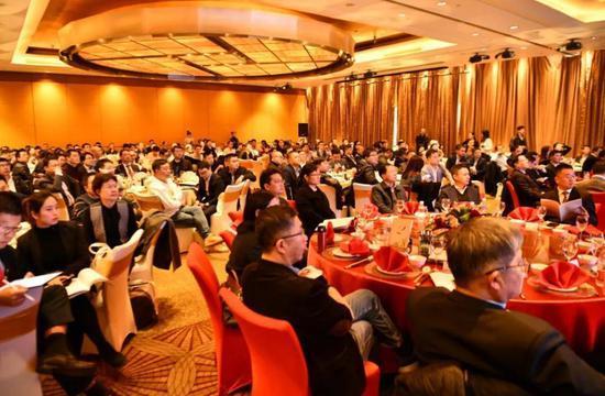 通盈炒股配资软件下载官网，引领您走向投资成功的智能平台