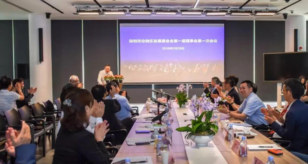 时代出版股票，文化与资本的交响乐章
