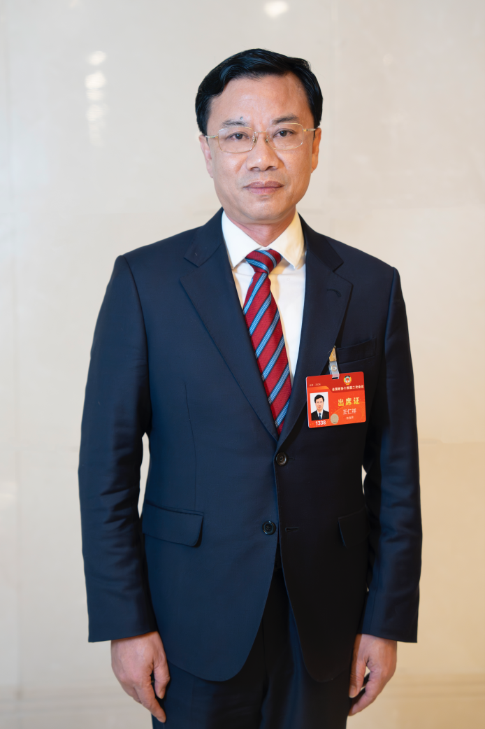 际华集团股份有限公司，中国军需品与职业装行业的领航者