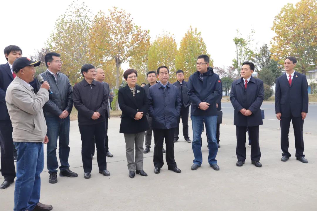 携手并进，为实现中国品牌崛起的共同目标而奋斗
