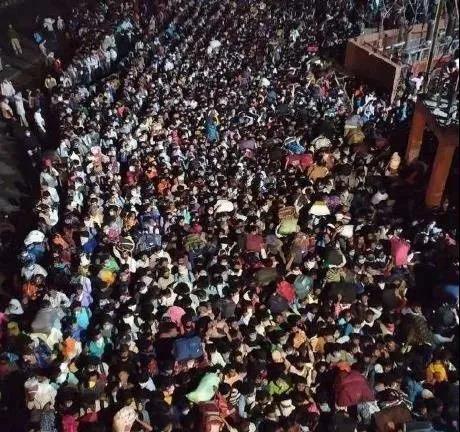 生命之光，13人获救的奇迹与希望