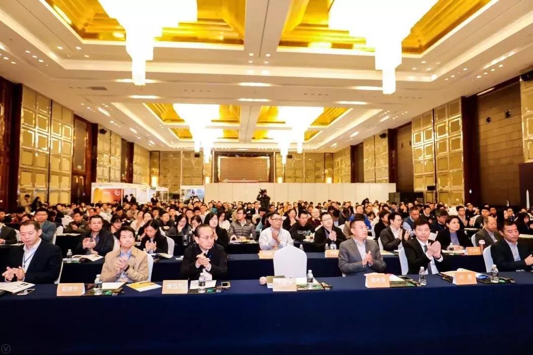在未来走出一轮长牛，探索经济新常态下的持续增长路径