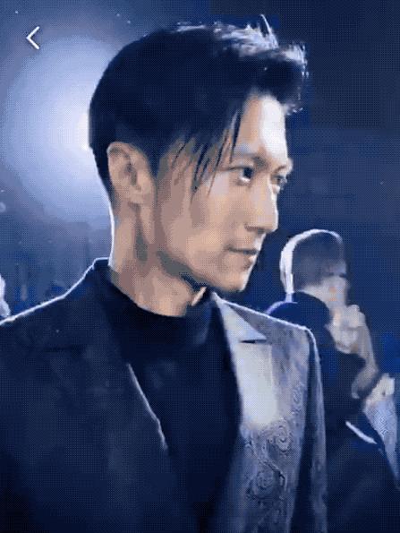 露股沟，文化、审美与隐私的边界探讨