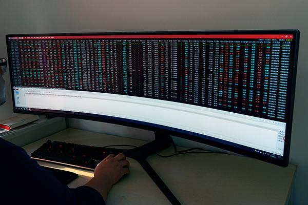 快速翻页，手机炒股软件中的新速度与效率