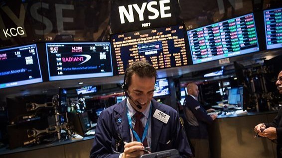 美股走低纳指跌0.5%欧洲局势动荡引发市场广泛担忧