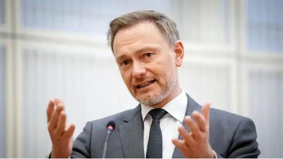 如何赢得贸易与通胀之战，聚焦外汇市场的终极较量