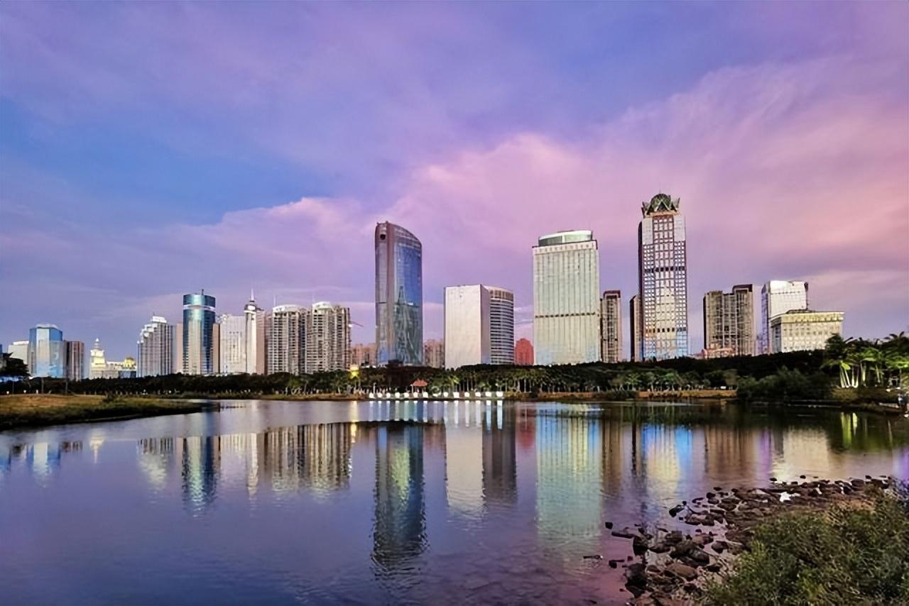 上调微创医疗目标价至11港元，评级跑赢行业，未来增长潜力凸显