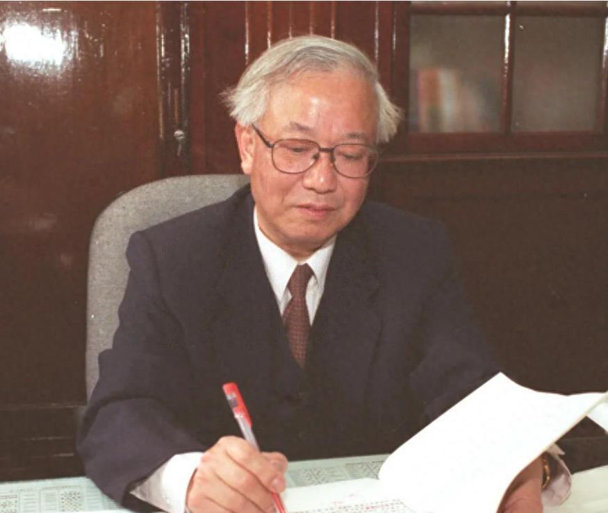 炒股手机软件测试工程师，在数字浪潮中守护金融安全的隐形卫士
