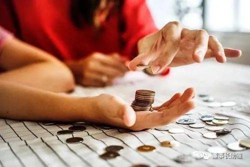 内需不足之谜，政府支出放缓的深层影响
