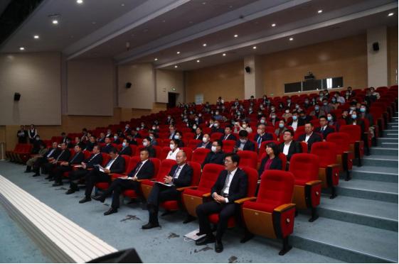 商业银行正式进入金融期货市场，新时代的金融创新与风险管控